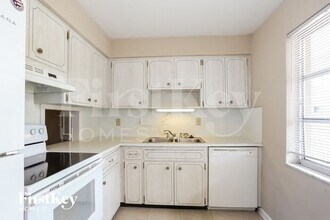 3433 Harbor Lake Dr in Largo, FL - Building Photo - Building Photo