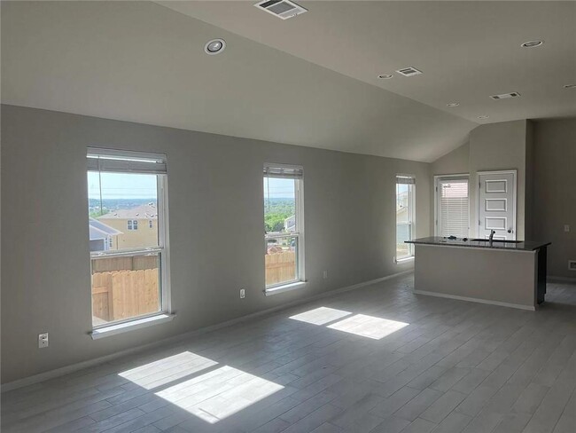 5704 Respinto Dr in Austin, TX - Building Photo - Building Photo