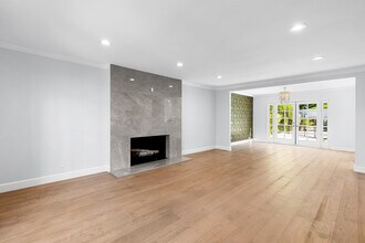 3156 Dona Emilia Dr in Studio City, CA - Foto de edificio - Building Photo