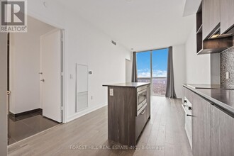 1-4111 Yorkville Ave in Toronto, ON - Building Photo - Building Photo
