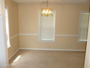 302 Carlisle Ct in Jacksonville, NC - Building Photo - Building Photo