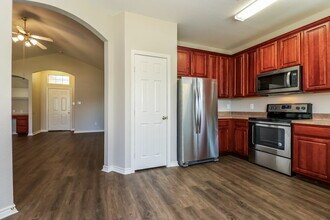 9328 Rhoni Ct in Fort Worth, TX - Foto de edificio - Building Photo