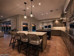 4083 Belair Ln in Naples, FL - Building Photo - Building Photo