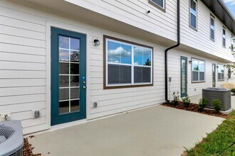 795 Longboat Dr in Davenport, FL - Foto de edificio - Building Photo