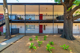 Terraces at Nichols Hills in Oklahoma City, OK - Building Photo - Building Photo