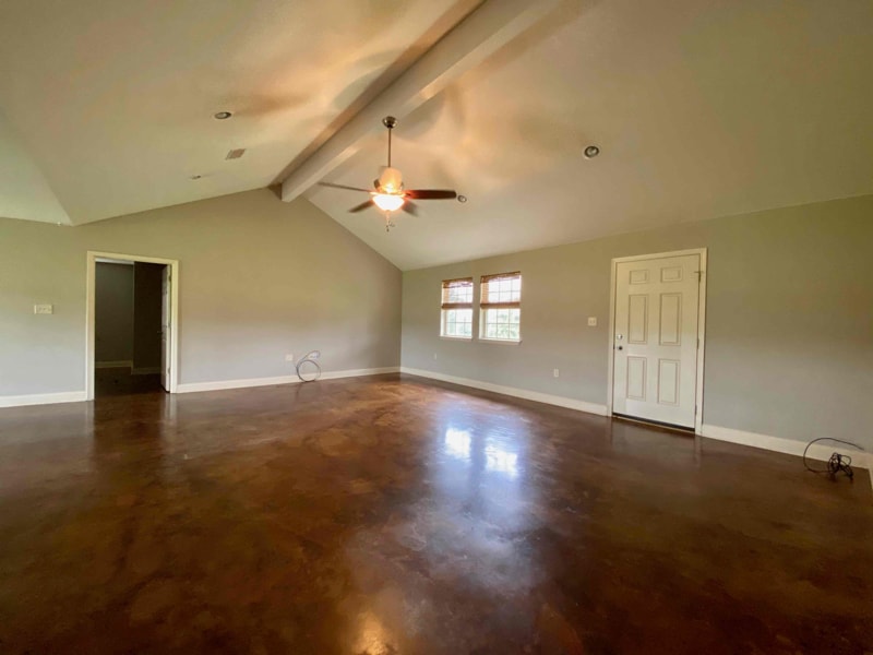 7795 MS-584 in Osyka, MS - Building Photo