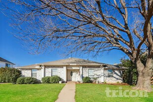 641 Park Ln in Highland Village, TX - Building Photo
