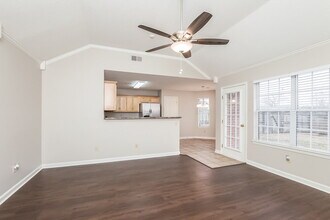 6284 Manchester Cove in Horn Lake, MS - Building Photo - Building Photo