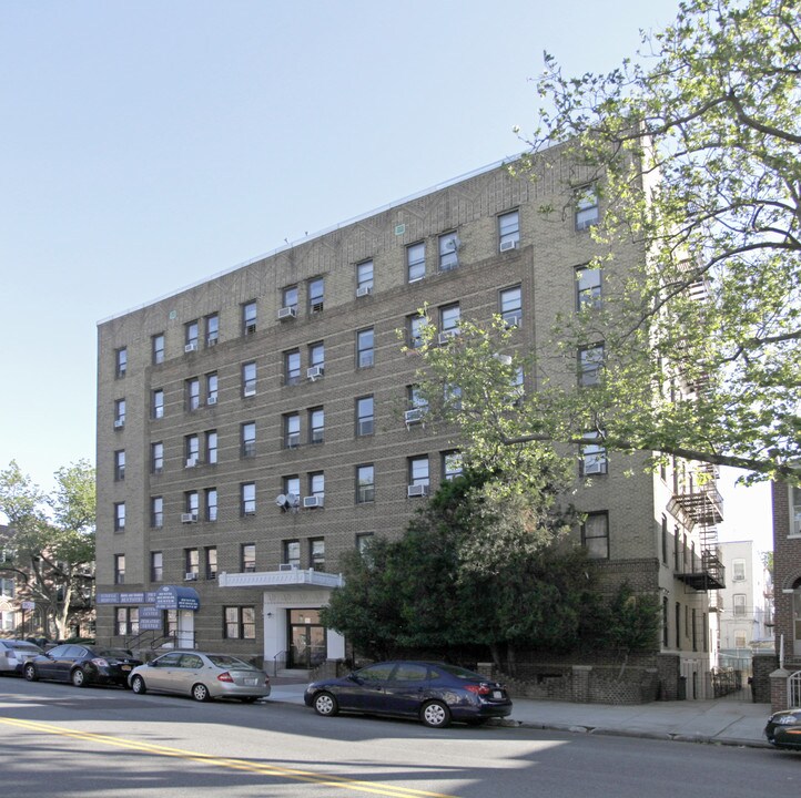 2101 Bay Ridge Pky in Brooklyn, NY - Building Photo