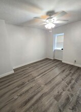 2210 Fitzwater St, Unit 2nd Fl in Philadelphia, PA - Building Photo - Building Photo