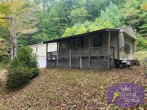 5208 Big Windfall Rd in Lansing, NC - Building Photo - Building Photo