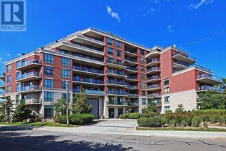 3655 Kingston Rd in Toronto, ON - Building Photo - Building Photo