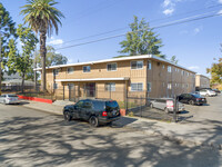 Fairfield Commons in Sacramento, CA - Foto de edificio - Building Photo