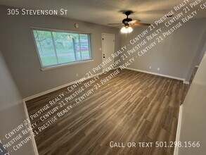 305 Stevenson St in Jacksonville, AR - Building Photo - Building Photo