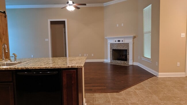 742 Red Pine Dr in Ponchatoula, LA - Building Photo - Building Photo