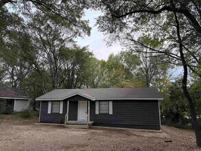 809 Palmer Ave in Benton, AR - Building Photo - Building Photo