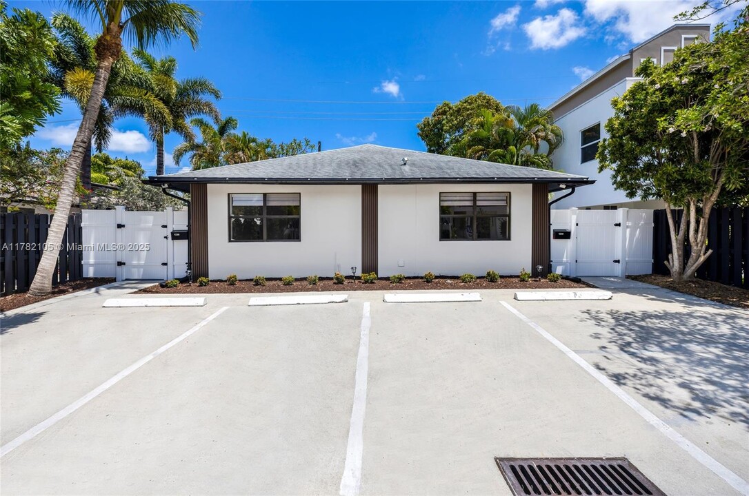 1236 NE 12th Ave in Fort Lauderdale, FL - Building Photo