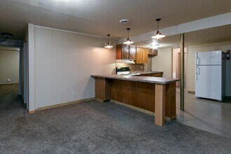 1111 Wharton Manor Rd in Manhattan, KS - Building Photo - Building Photo