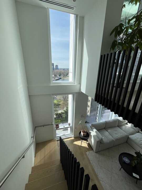 Whitehouse in Vancouver, BC - Building Photo