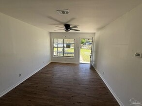 224 Edison Dr in Pensacola, FL - Building Photo - Building Photo