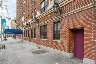 The Muhlenberg in Brooklyn, NY - Building Photo - Building Photo