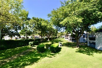 13240 SW 88th Ln in Miami, FL - Building Photo - Building Photo