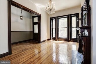 1224 N Calvert St in Baltimore, MD - Building Photo - Building Photo