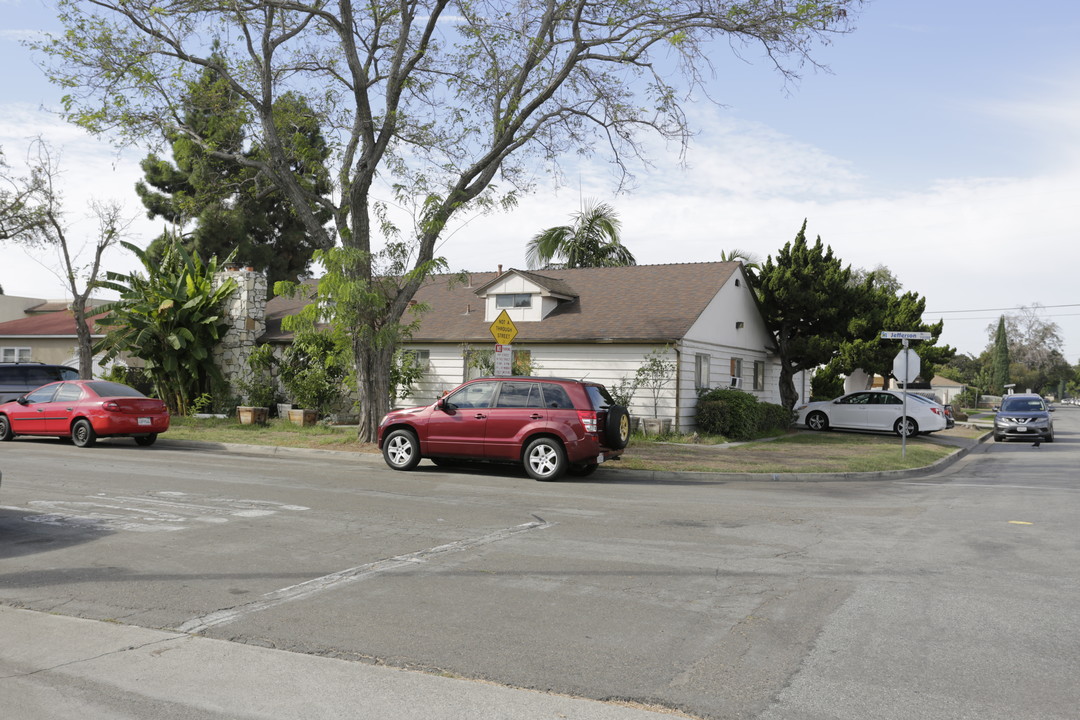 13121 Jefferson St in Garden Grove, CA - Foto de edificio