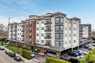 The Metropolitan in Elizabeth, NJ - Building Photo