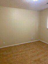 5700 Carrick St NW in Albuquerque, NM - Building Photo - Building Photo