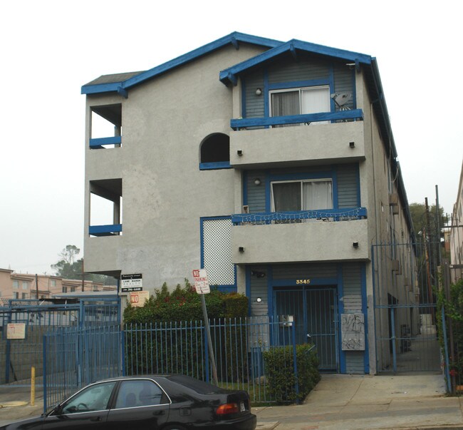 3345 Drew St in Los Angeles, CA - Foto de edificio - Building Photo