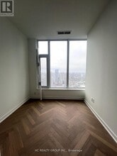 11 Yorkville Ave in Toronto, ON - Building Photo - Building Photo