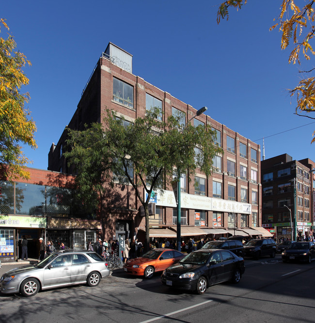 253-259 Spadina Ave in Toronto, ON - Building Photo - Building Photo