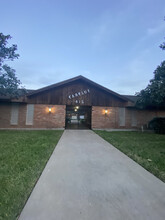 415 S Westgate Dr in Weslaco, TX - Building Photo - Building Photo