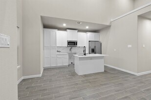 11763 White Cedar St in Willis, TX - Building Photo