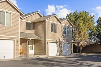 1464 SW 16th St in Redmond, OR - Building Photo - Building Photo