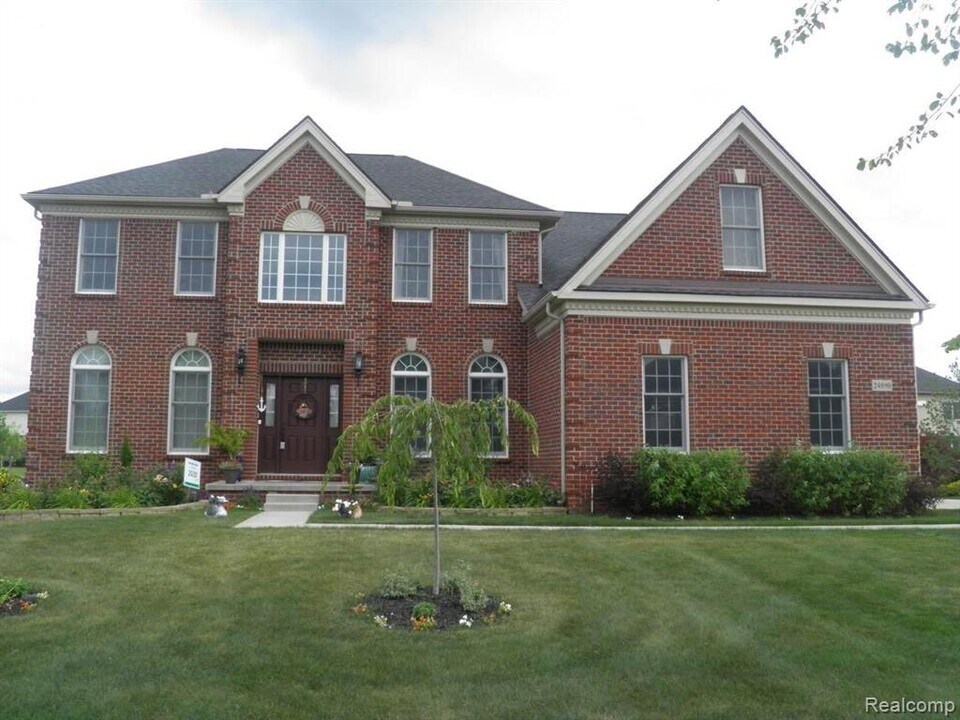 24890 Overlook Trl in Novi, MI - Building Photo