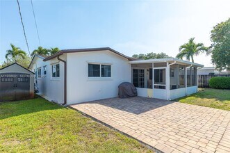 9181 SW 55th St in Cooper City, FL - Building Photo - Building Photo