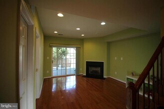 12010 Lynford Ln in Fairfax, VA - Building Photo - Building Photo