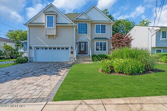 419 Central Ave in Spring Lake, NJ - Building Photo - Building Photo
