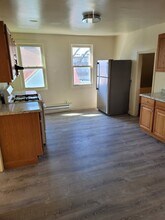 18 E Walnut St, Unit 3rd fl in Stamford, CT - Building Photo - Building Photo