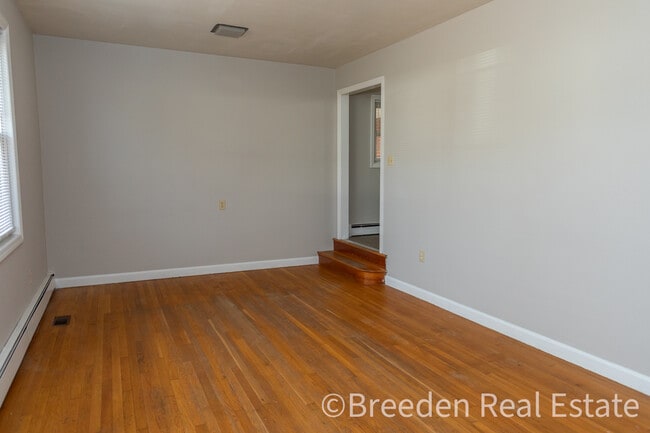 300 Oakland Ave in Morganton, NC - Building Photo - Building Photo