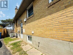34 Risdon Ct in Toronto, ON - Building Photo - Building Photo