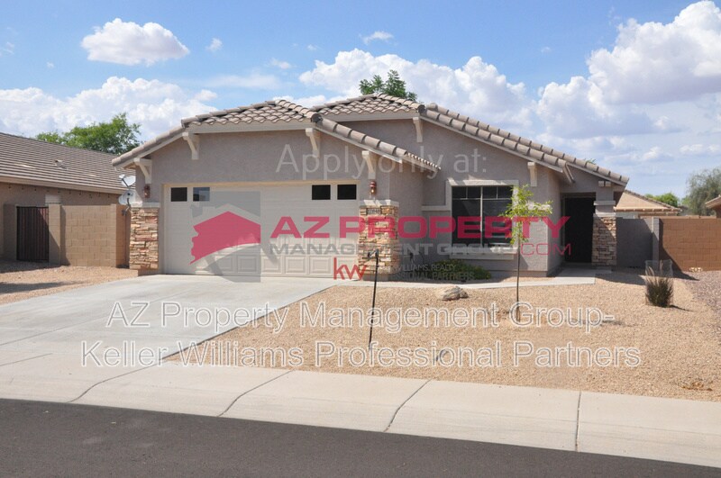 17848 W Redfield Rd in Surprise, AZ - Building Photo