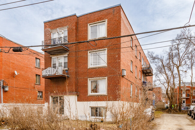 3840 Plamondon Av in Montréal, QC - Building Photo - Building Photo