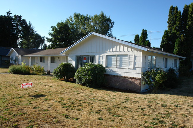 522-528 Shangri-la St NE in Salem, OR - Building Photo - Building Photo