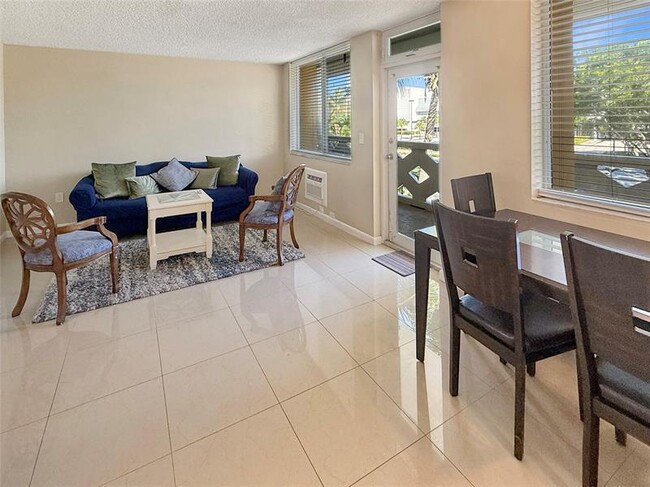 2400 NE 9th St in Fort Lauderdale, FL - Building Photo - Building Photo