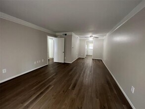 500 Willow Dr in Lake Jackson, TX - Building Photo - Building Photo