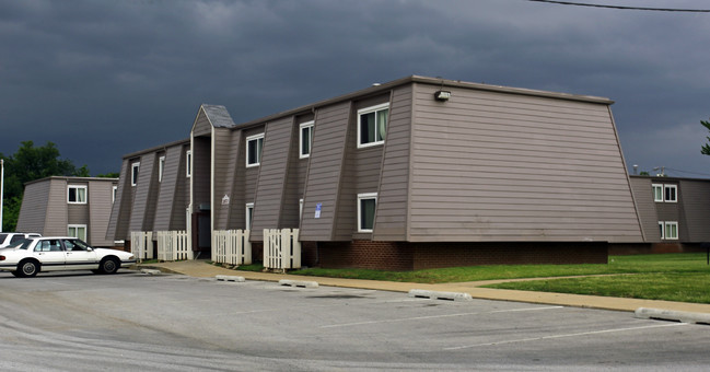 Edenwood Apartments in Tulsa, OK - Building Photo - Building Photo