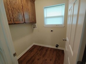 228 Karem Cir in Woodway, TX - Building Photo - Building Photo